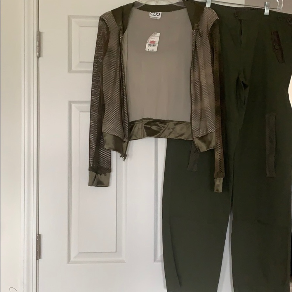Women’s jacket and pants set